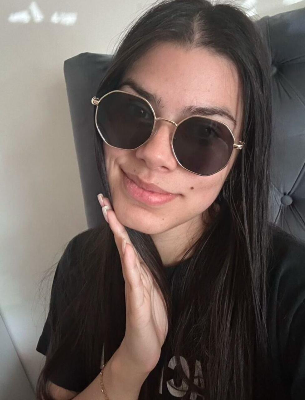 <em>MARIA PAULA SOLIS</em>